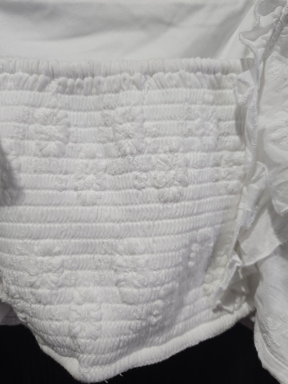 Altar'd State White Sunflower Ruffle Sleeve Crop Top Size XL NWT - Picture 6 of 9